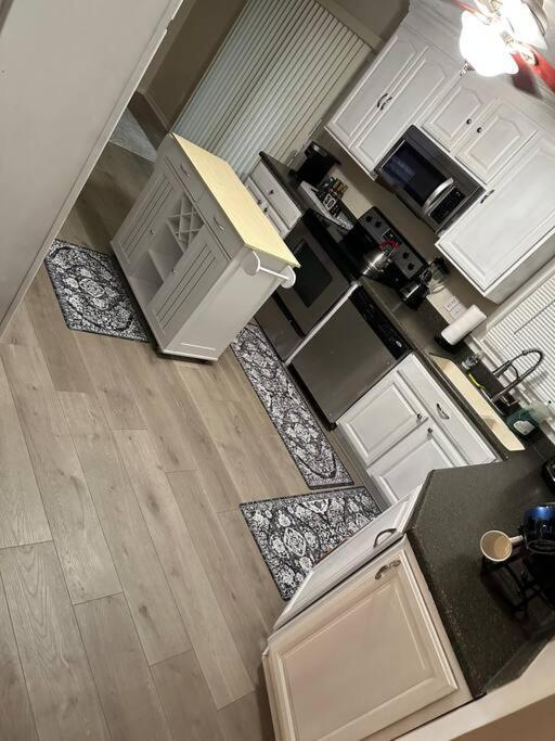 Cheerful 3-Bedroom 3Bath With Fire Pit And Patio ハンプトン エクステリア 写真