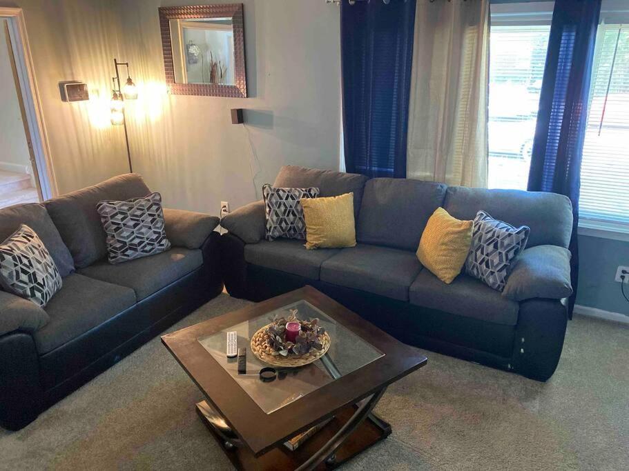 Cheerful 3-Bedroom 3Bath With Fire Pit And Patio ハンプトン エクステリア 写真