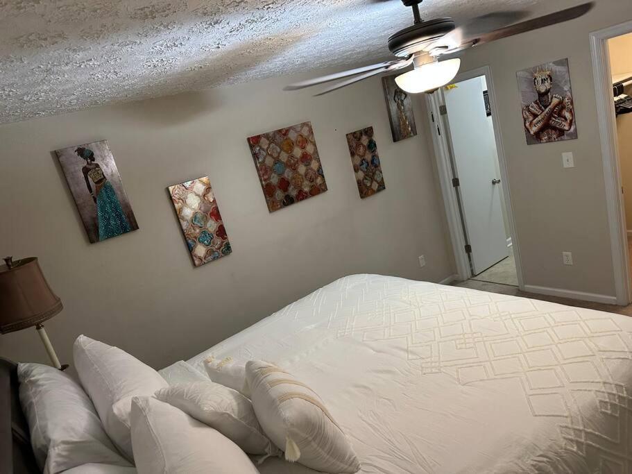 Cheerful 3-Bedroom 3Bath With Fire Pit And Patio ハンプトン エクステリア 写真